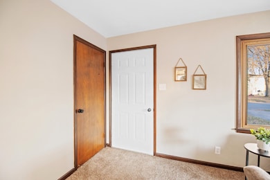 1045 Grognet St, Green Bay, WI 54302 - photo 3