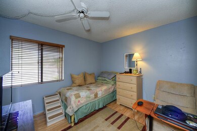 008_Bedroom
