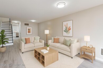 109 Lyceum Ct, Staten Island, NY 10310 - photo 3