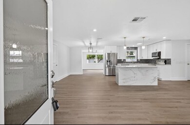 2175 Edythe Dr, Dunedin, FL 34698 - photo 4