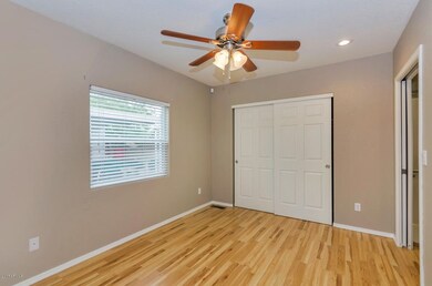 201 E Southern Ave-large-006-15-Master B