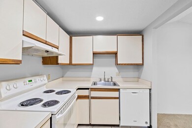 85 Whitman St unit 2, East Weymouth, MA 02189 - photo 4