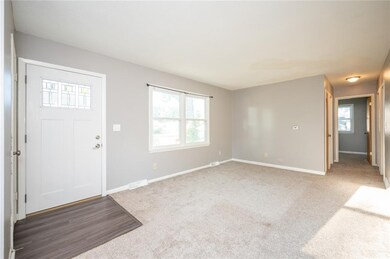 336 E Columbus Ave, Des Moines, IA 50315 - photo 3