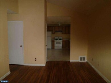 206 Canary Ln, Mount Holly, NJ 08060 - photo 2