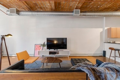 717 Atlantic Ave unit 3A, Boston, MA 02111 - photo 3