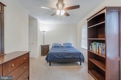 6304 Carrington Ct, Capitol Heights, MD 20743 - photo 2