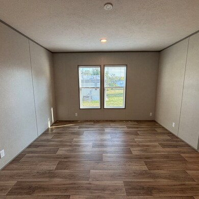 2800 W Memorial Dr unit 200, Muncie, IN 47302 - photo 2