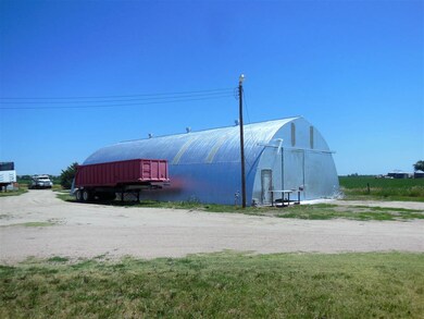 8461 W Platte Valley Rd, North Platte, NE 69101 - photo 4