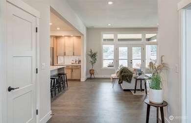 834 N Newport Loop, East Wenatchee, WA 98802 - photo 6