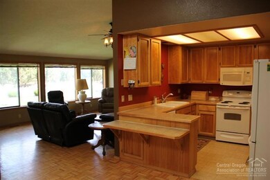 1463 SE Wilson Ave, Bend, OR 97702 - photo 7