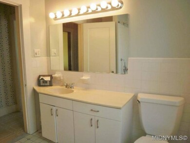 Vanity w/extra counter space.
