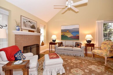 262 W Eggleston Ave unit D, Elmhurst, IL 60126 - photo 3