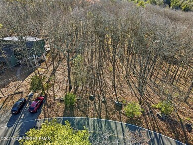 1875 Sec 4 Stafford Dr, Saw Creek, PA 18324 - photo 4