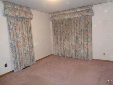 2521 SW Topeka Blvd, Topeka, KS 66611 - photo 7