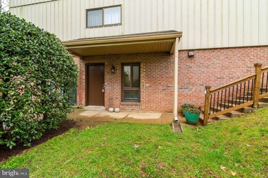 15289 Forest Grove Dr, Woodbridge, VA 22191 - photo 3