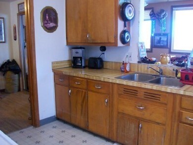 kitchen pic 2<|><|>
