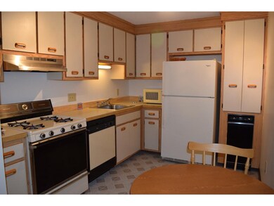 53 Blackstone Dr unit 3, Nashua, NH 03063 - photo 5