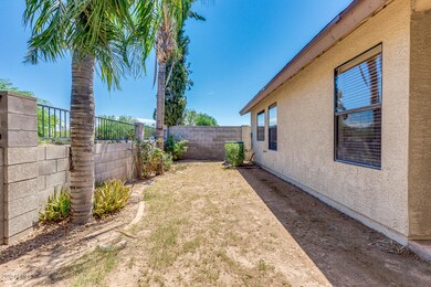 826 E Rosemonte Dr, Phoenix, AZ 85024 - photo 5