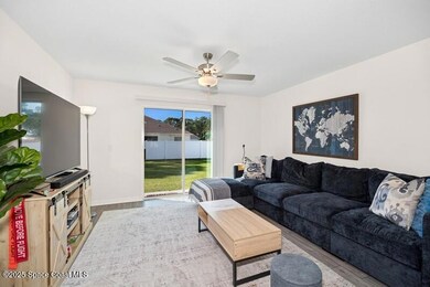 05_966SEStageSt_3_FamilyRoom_FlexMLS800x