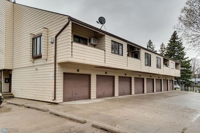 804 10th St S unit A5, Fargo, ND 58103 - photo 3