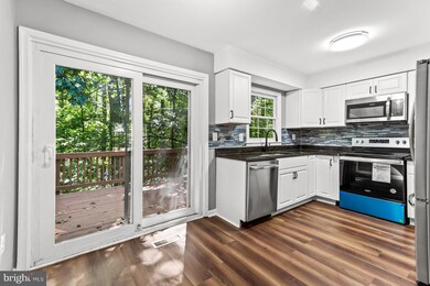 3724 Angelton Ct, Burtonsville, MD 20866 - photo 6