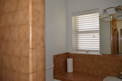 1720 Edna Ave, Bay City, TX 77414 - photo 2