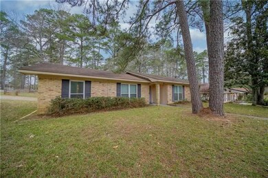 413 Edgewood Dr, Pineville, LA 71360 - photo 2