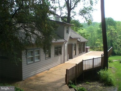 1583 Swamp Creek Rd, Pennsburg, PA 18073 - photo 2