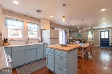 534 Sulpher Spring