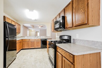 8822 Clearbourne Ln, Houston, TX 77075 - photo 6