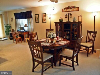 2467 Mccleary Dr, Chambersburg, PA 17201 - photo 5