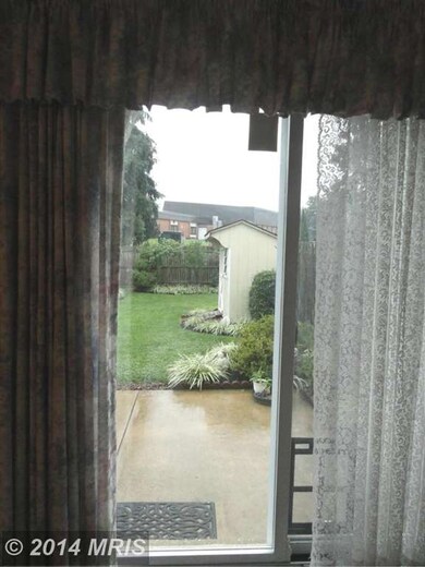 11748 Trophy Ct, Germantown, MD 20876 - photo 5