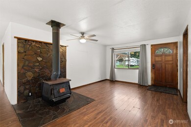 403 Leber St NE, Orting, WA 98360 - photo 3