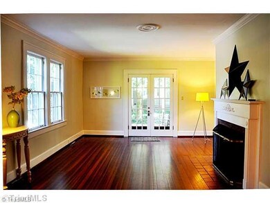 174 N Hawthorne Rd, Winston Salem, NC 27104 - photo 2