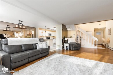 06-Living Room 20240228-DW-1790-Edit