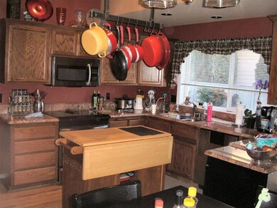 2476 Greenridge Dr unit 3, Medford, OR 97504 - photo 2