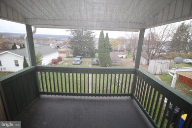 364 APT. B E Jackson St, New Holland, PA 17557 - photo 5