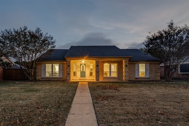 1120 Seabrook Dr, Plano, TX 75023 - photo 2