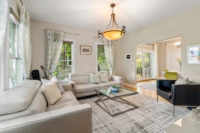 110 Paul Revere Rd unit 110, Arlington, MA 02476 - photo 2