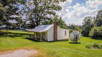 1557 Rinacas Corner Rd, Shenandoah, VA 22849 - photo 6