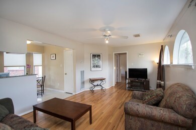 1817 Sul Ross St unit Grg Apt, Houston, TX 77098 - photo 4