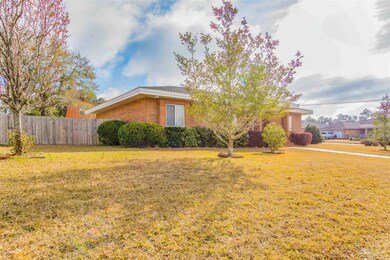 7550 Howard Dean Ln, Pensacola, FL 32526 - photo 4