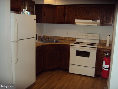 17E Sunset Rd unit E, Whiting, NJ 08759 - photo 4