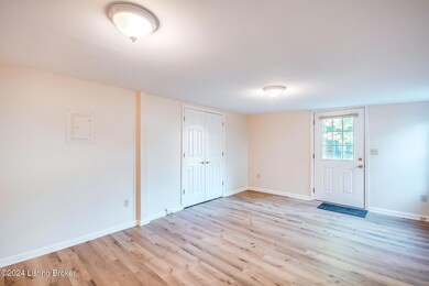 1612 Ellwood Ave unit 1 Rear, Louisville, KY 40204 - photo 5