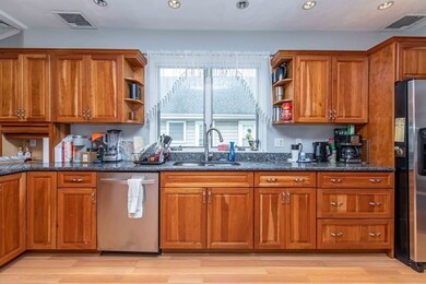 60 Trowbridge St unit 2, Arlington, MA 02474 - photo 5