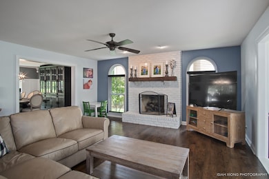 2242 Lotus Ct, Naperville, IL 60565 - photo 6