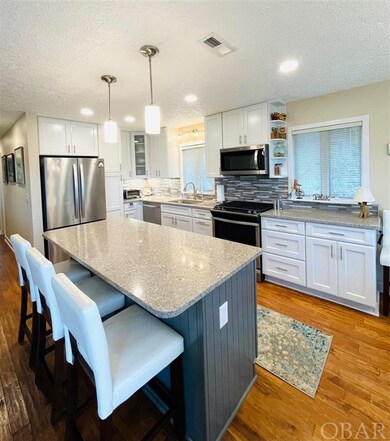 Who wouldn't want to cook in this unquestionably m