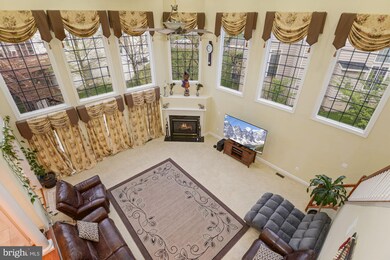 25709 Summerbank Ct, Chantilly, VA 20152 - photo 4