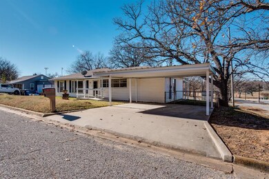 1801 S Maurice Ave, Denison, TX 75020 - photo 3