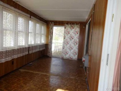 Porch - Enclosed